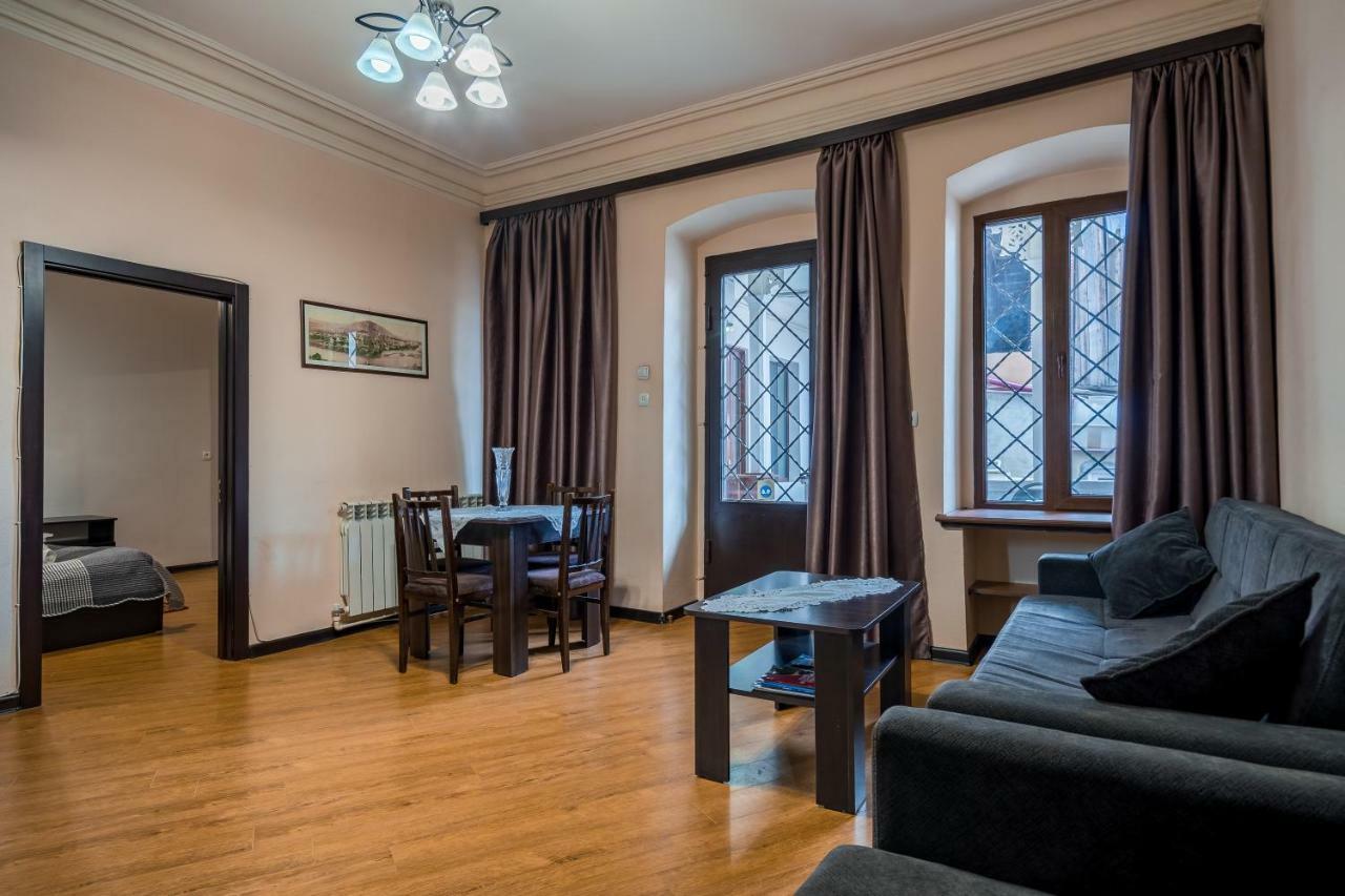 Apartments Near Metekhi Cathedral Тбилиси Екстериор снимка