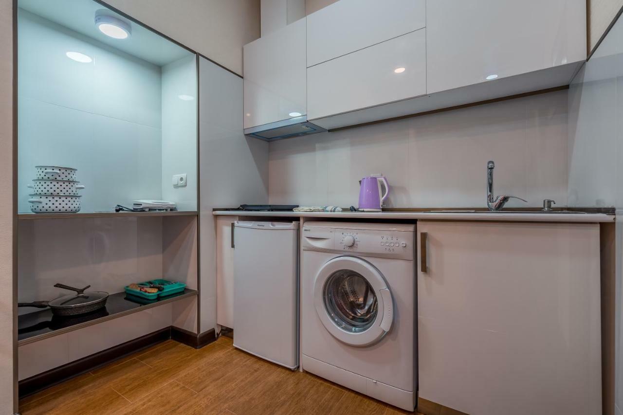 Apartments Near Metekhi Cathedral Тбилиси Екстериор снимка